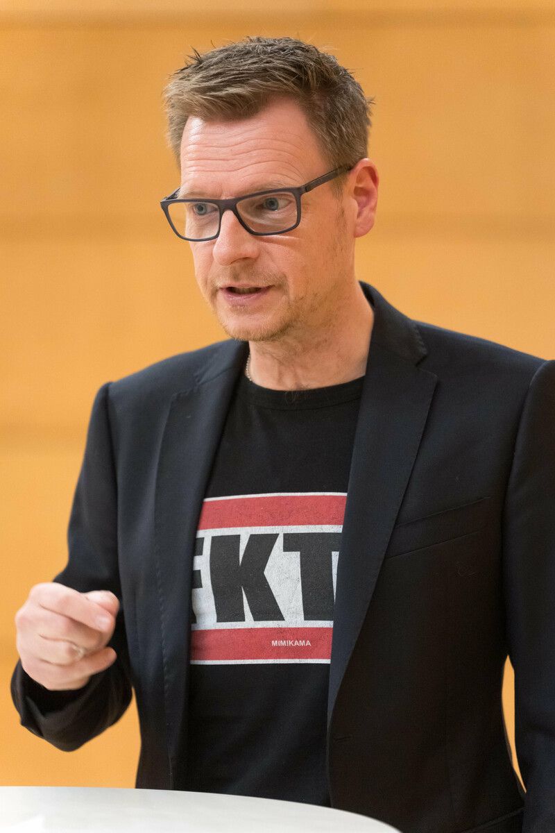 Andre Wolf ist Teil von Mimikama. Der Verein hat sich der „Aufklärung über Internetmissbrauch” verschrieben. ⇒VN/PS