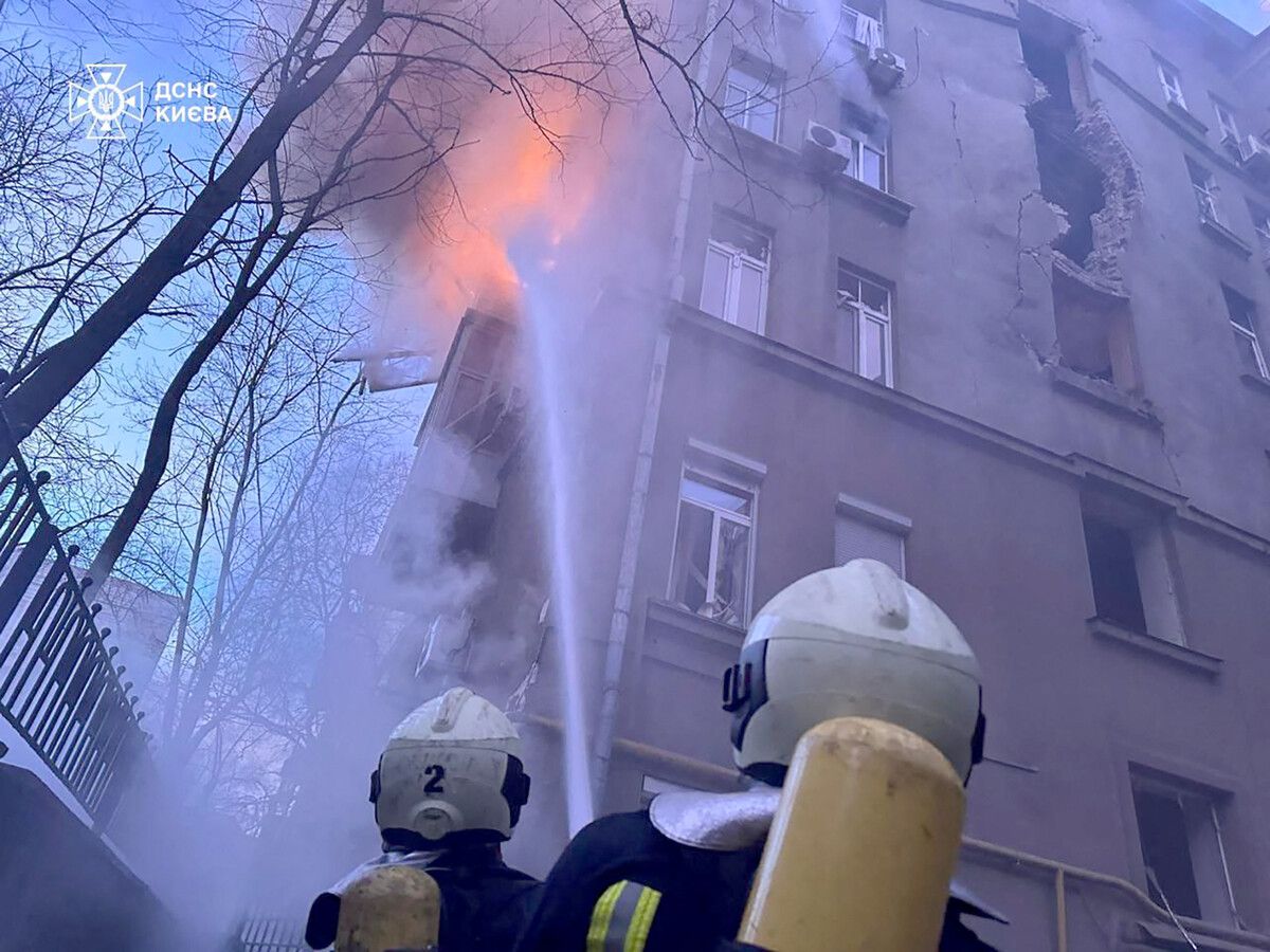 Auch in der ersten Woche des neuen Jahres gingen die russischen Angriffe auf die Ukraine weiter. In Kiew schlugen zahlreiche Raketen ein.⇒AFP