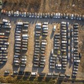 Lagerfläche für Hunderte Autos