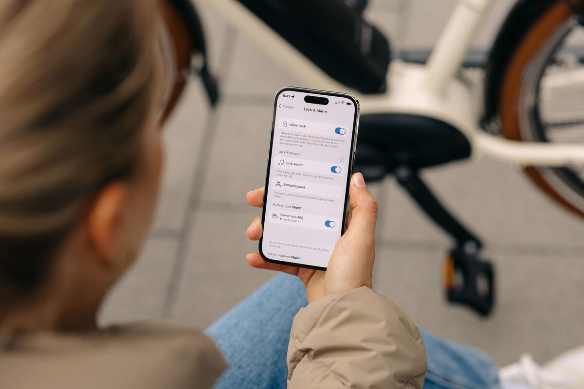 Das Battery Lock können Nutzer ab Sommer 2025 downloaden. Das Smartphone kann dann auch als digitaler Schlüssel für das Akkuschloss dienen.⇒Werk