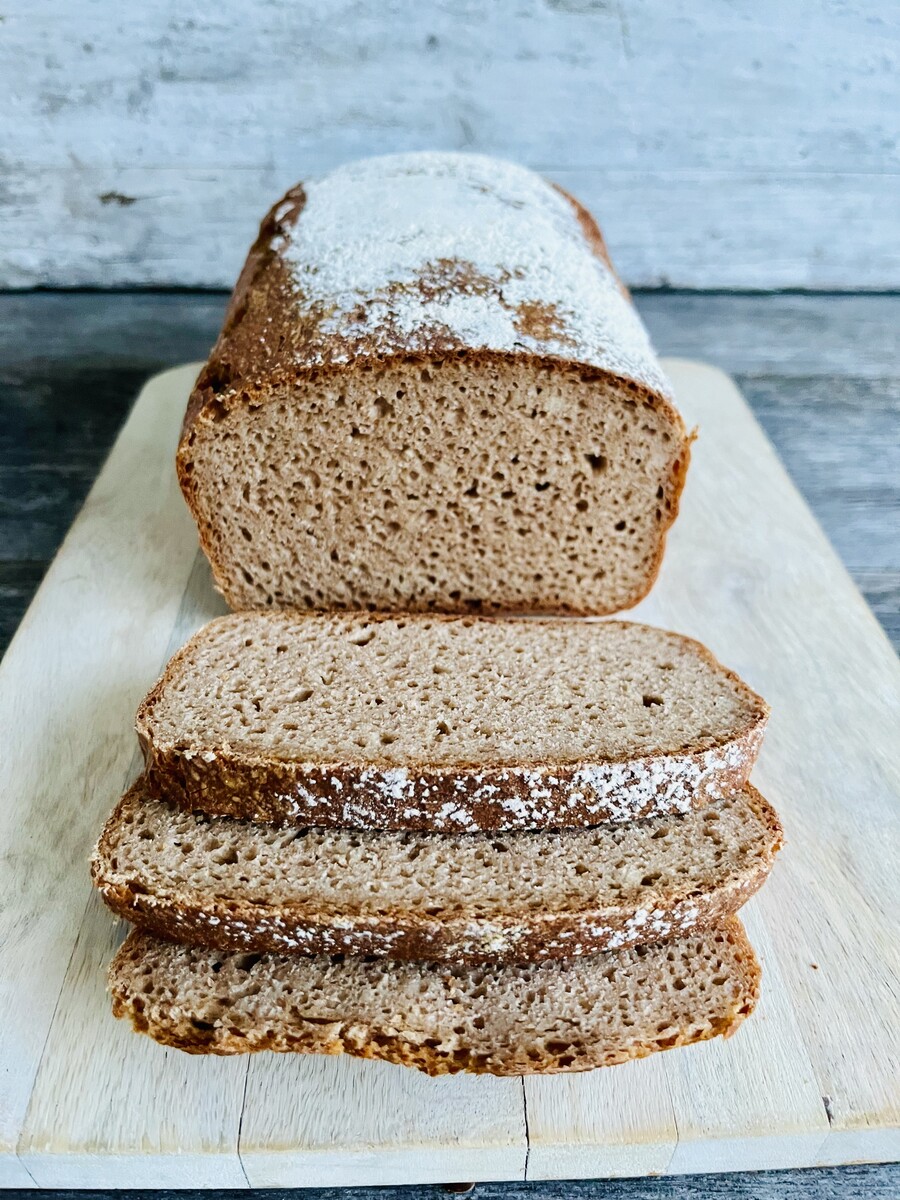 Das Dinkelvollkornbrot ist perfekt für die Jause.