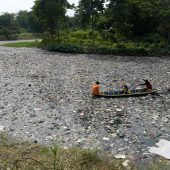 Giftiger Fluss in Indonesien: Neue Müllberge angeschwemmt
