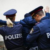 Jugendliche als Diebe und Brandstifter unterwegs