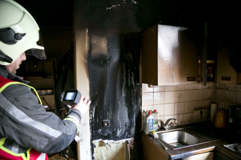 Der Brand ging von einem Kasten in der Küche einer Wohnung aus. ⇒D. mathis