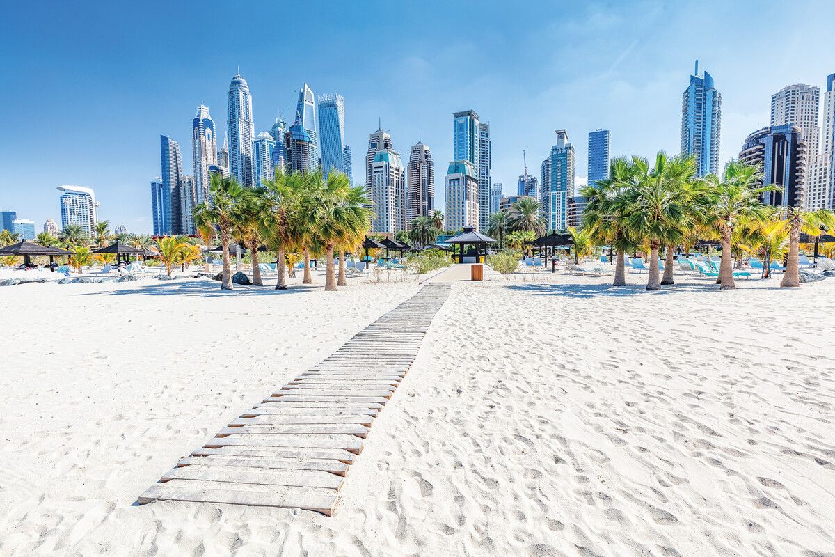 Der Dubai Jumeirah Strand ist öffentlich zugänglich.⇒Shutterstock