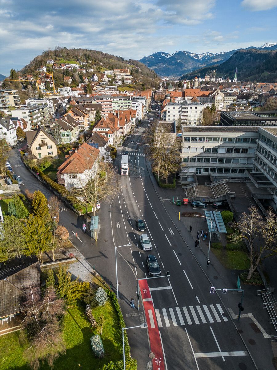 Derzeit fahren etwa 25.000 Pkw über die Liechtensteiner Straße (L191a). Mit dem Bau des Tunnels wird sich auch das Stadtbild verändern.⇒VN/Steurer