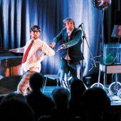 Karten gewinnen für „Must be love“ in Hohenems