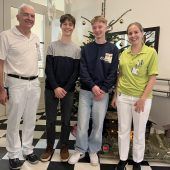 Zwei Schüler mit sozialem Engagement