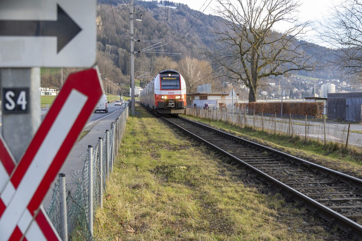Der Initiative mehramsee ist es wichtig, alle Kräfte auf die Realisierung eines unterirdischen Bahnausbaues zu lenken. ⇒vn/paulitsch