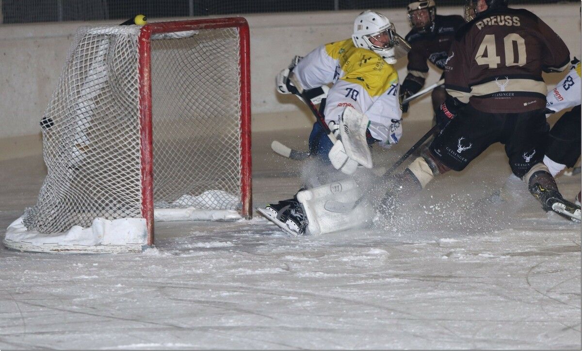 HC Walter Buaba siegt gegen SC Hohenems 2 mit 4:1.⇒vn/tk