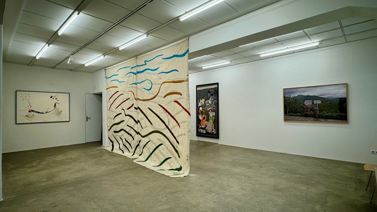 Im Kunstforum Montafon treffen die zeitgenössischen Künstlerinnen Nilbar Güreş und Marlene Hausegger aufeinander. ⇒roland haas