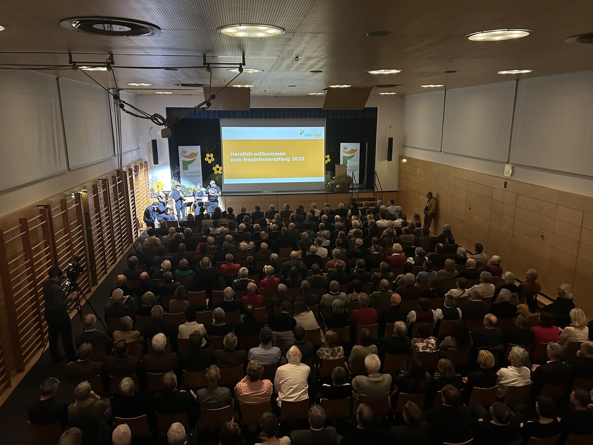 Im vollbesetzten Adalbert-Welte-Saal fand am vergangenen Freitag der Neujahrsempfang der Marktgemeinde Frastanz statt.