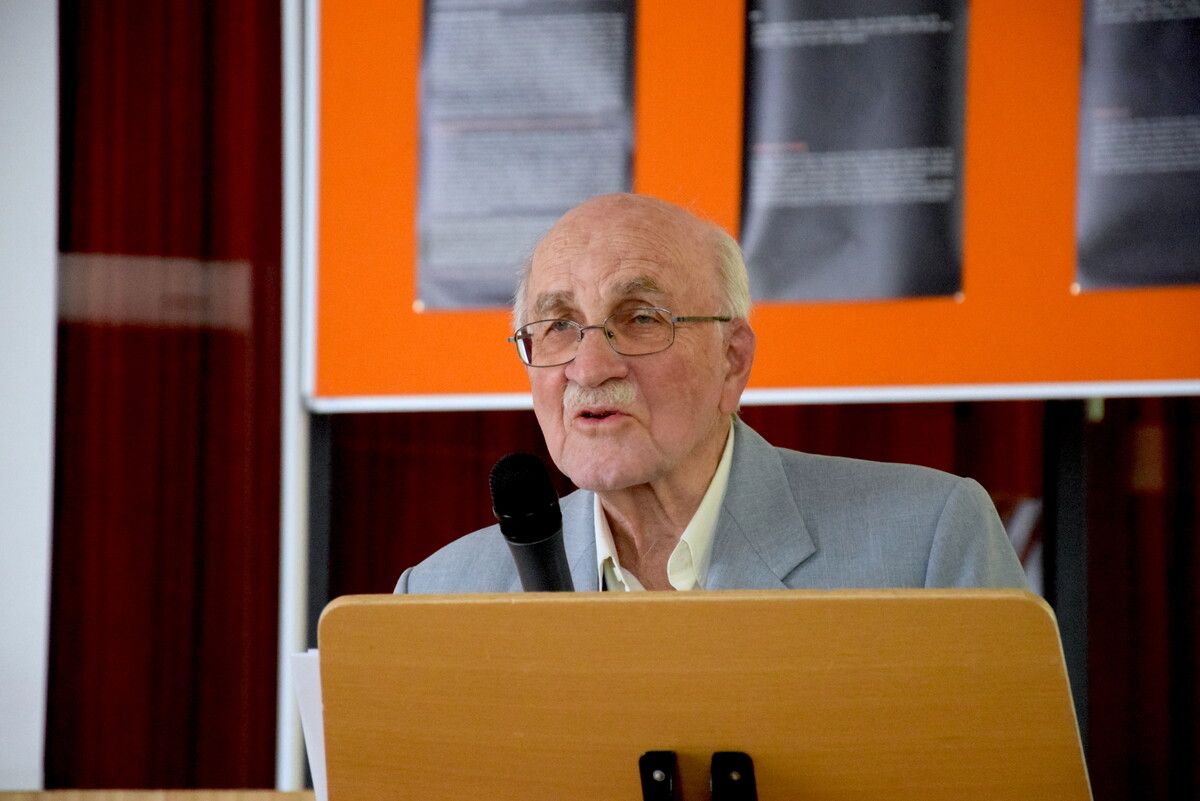 KZ Überlebender Egon Holländer war im vergangenen Frühjahr zu Besuch im BG Bludenz. ⇒