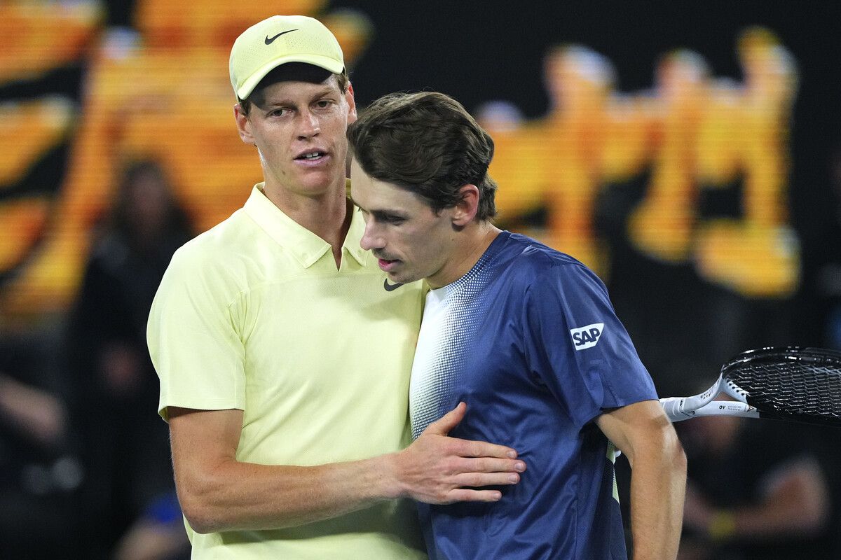 Lokalmatador Alex de Minaur hatte gegen Jannik Sinner nicht den Hauch einer Chance und unterlag glatt in drei Sätzen.⇒ap