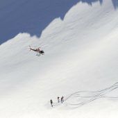 Heliskiing hängt in der Warteschleife