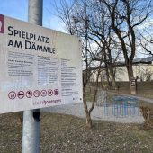 Keine Tschick auf Spielplätzen