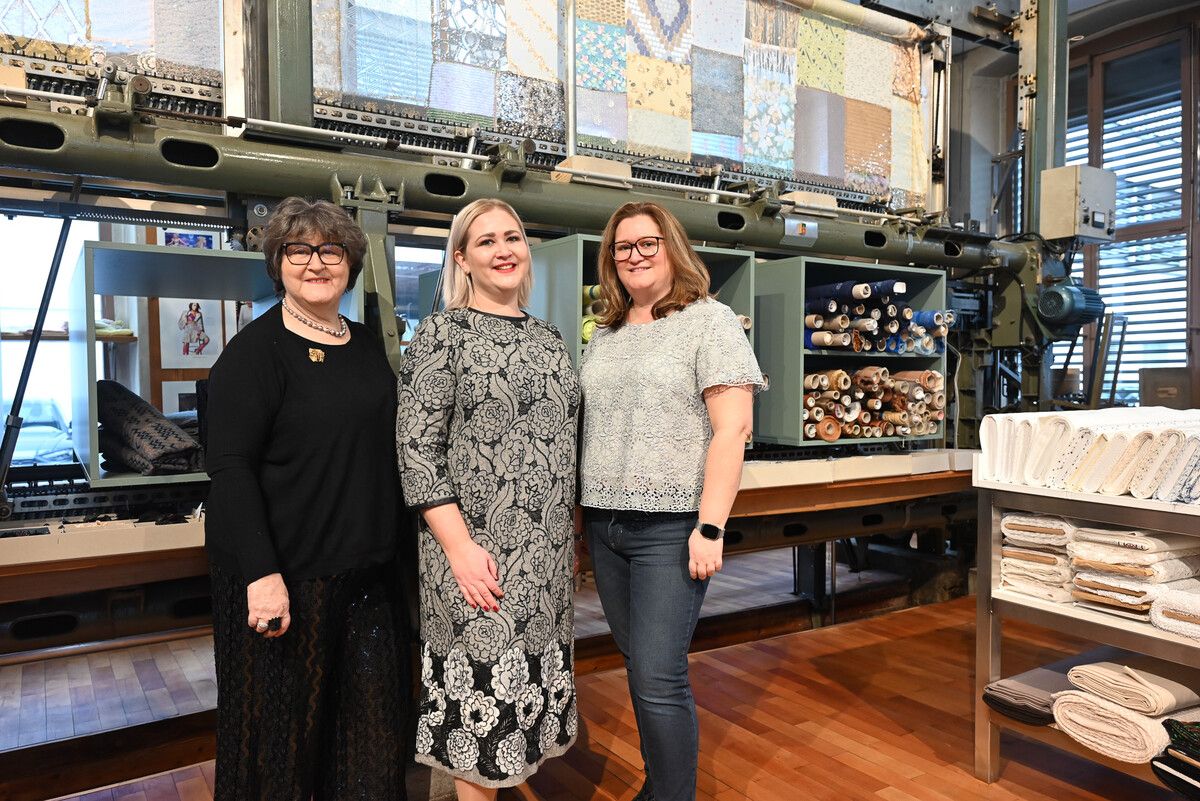 Senior-Chefin Selma Grabher, Geschäftsführerin Verena Grabher und Claudia Debernardi freuten sich über ihre neu eröffnete Boutique.⇒BVS