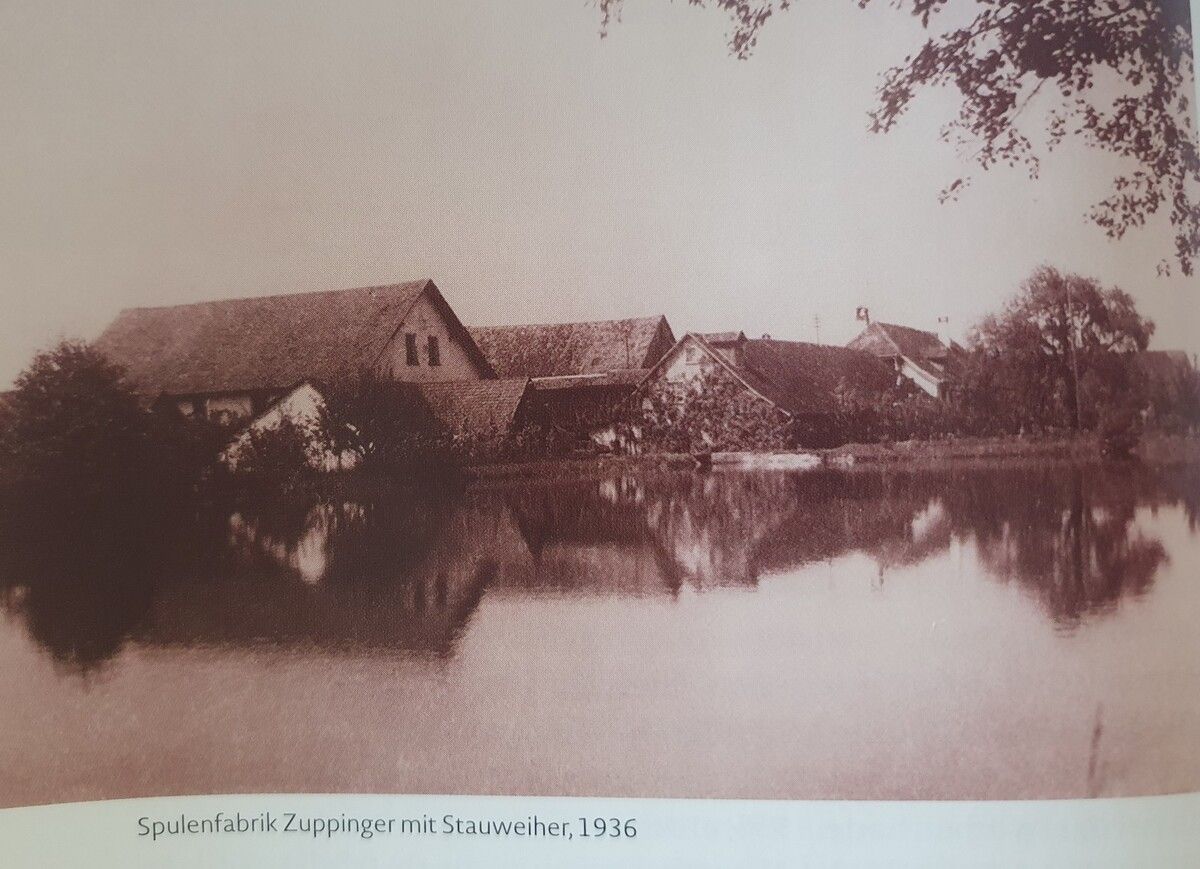 Spulenfabrik Zuppinger mit Stauweiher 1936. ⇒Haymon
