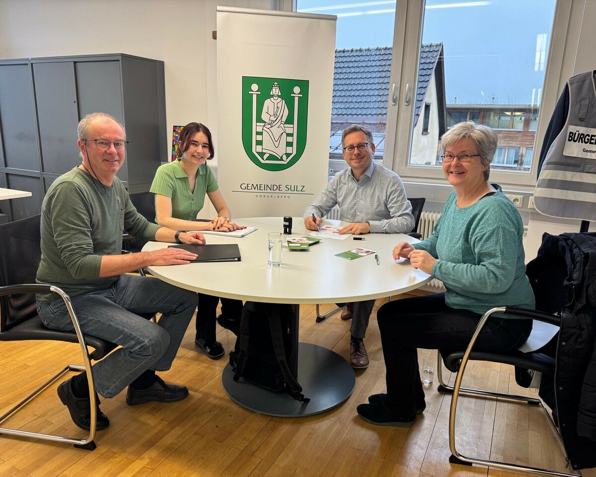 Sulz mit Bürgermeister Michael Schnetzer setzt ein klares Zeichen in der Innovation der Betreuung und Vorsorge.⇒PRIVAT