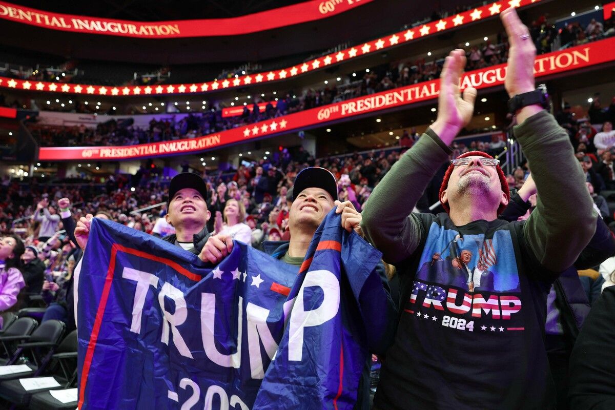 Tausende Trump-Anhänger verfolgten die Amtseinführung in der Capital One Arena. AFP