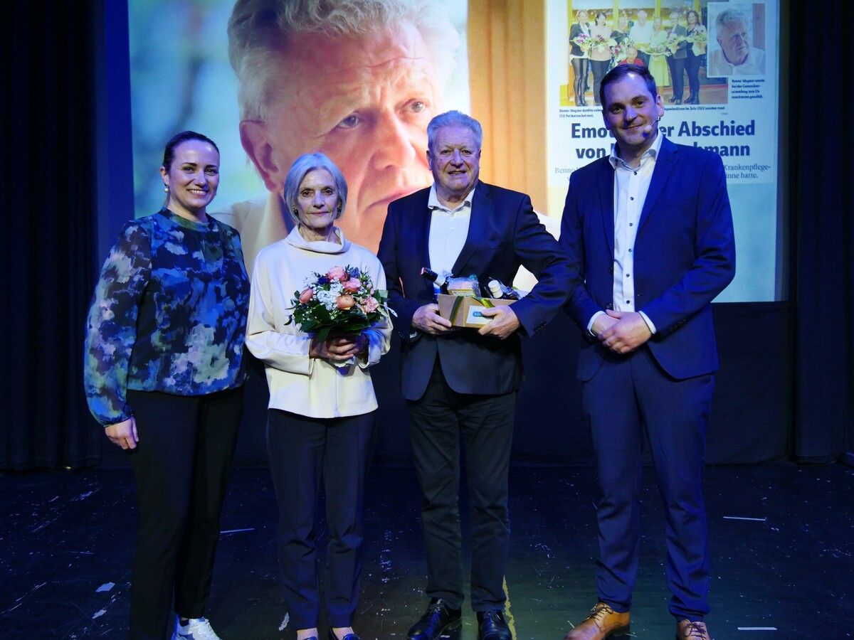 Würdigung für soziales Engagement: Altobmann Benno Wagner (Krankenpflegeverein Hörbranz) mit Gattin Gertrud flankiert von Karin Flatz und Andreas Kresser.