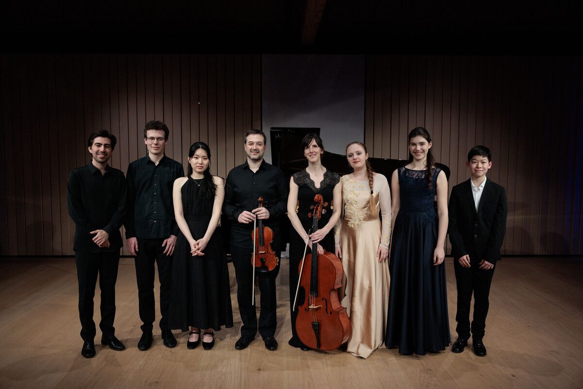 Arsen Dalibaltayan, Martin Nöbauer, Sunah Kim, Martin Drausnik, Zita Drausnik, Evelyne Medvetko, Ilyun Bürkev und Jonathan Ng. ⇒Andreas Domjanic (2)