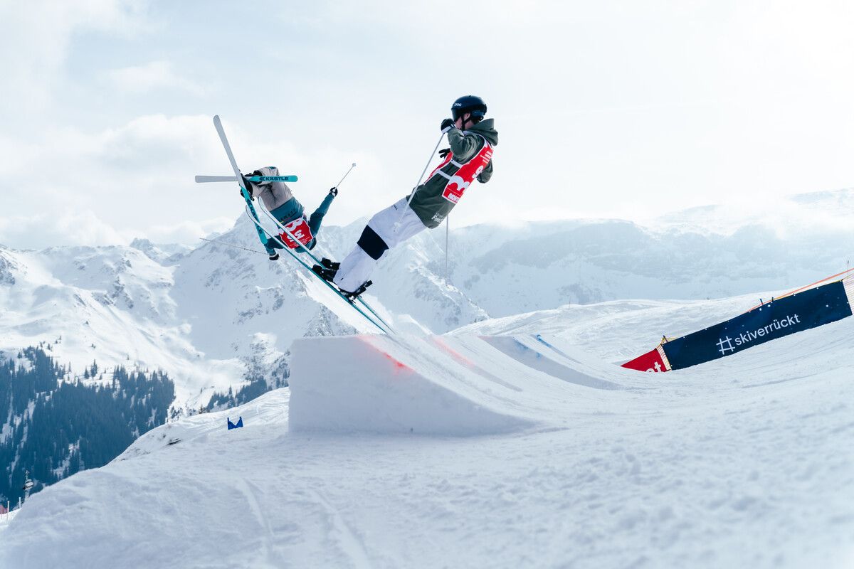 Auf der Buckelpiste zeigten die Athleten atemberaubende Tricks.
