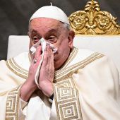 Papst leidet an Lungenentzündung: Behandlung wird intensiviert