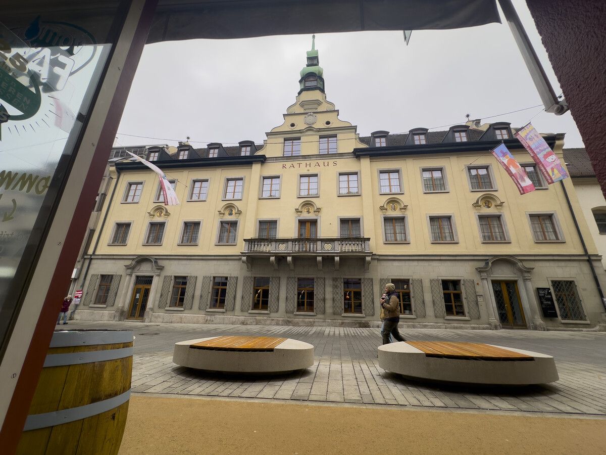 Bregenz gehört zu den Gemeinden, die von den Parteien geprägt sind. Fünf Listen treten an, allesamt Parteien, die auch im Landtag vertreten sind. ⇒VN/Paulitsch