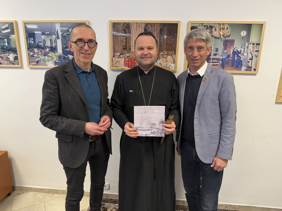 Caritasdir. Walter Schmolly, UGKK- Seelsorger Vasyl Demchuk und Claudio Tedeschi kamen nach Dornbirn.