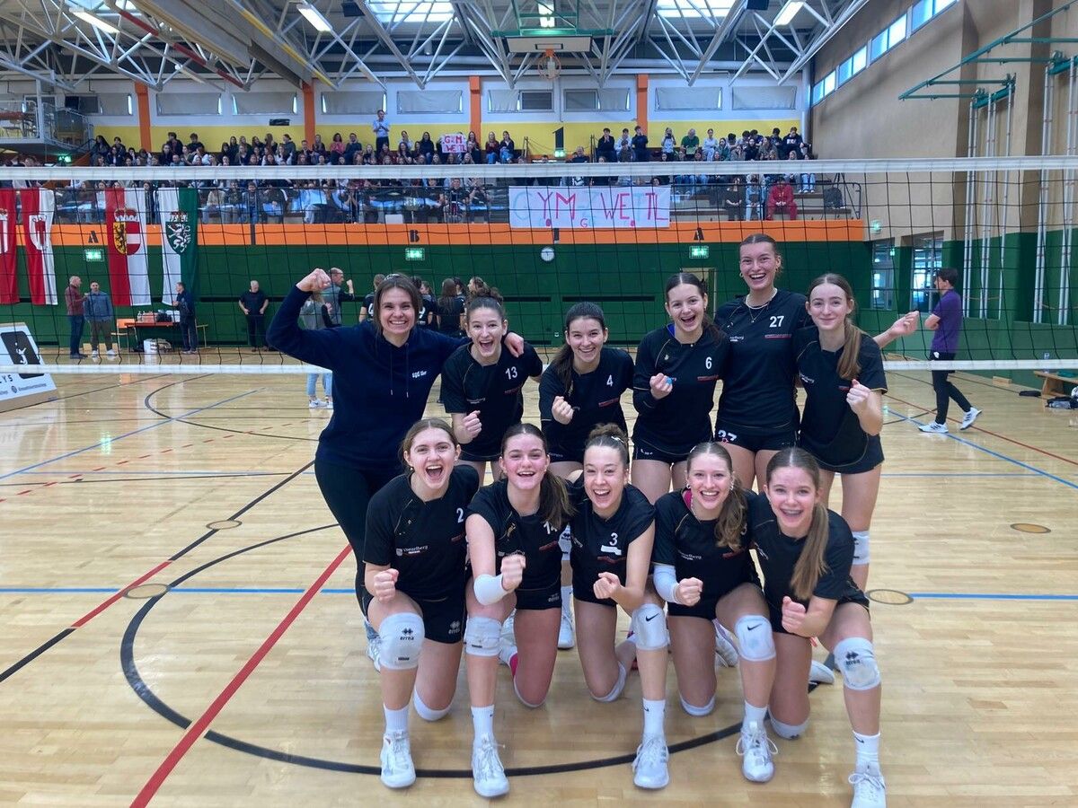 Das Siegerteam des Sportgymnasium Dornbirn: Mia Ancevski, Mia Nagel, Laura Fink, Valentina Karu, Ella Nachbaur (vorne v. l.), Charlotte Simma-Vlasic, Eva Lorünser, Anna-Lena Malin, Emma Lerch, Lelia Fitz und Natalie Böhnel (hinten v. l.).⇒SG Dornbirn