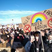 „Alle Farben, außer braun“