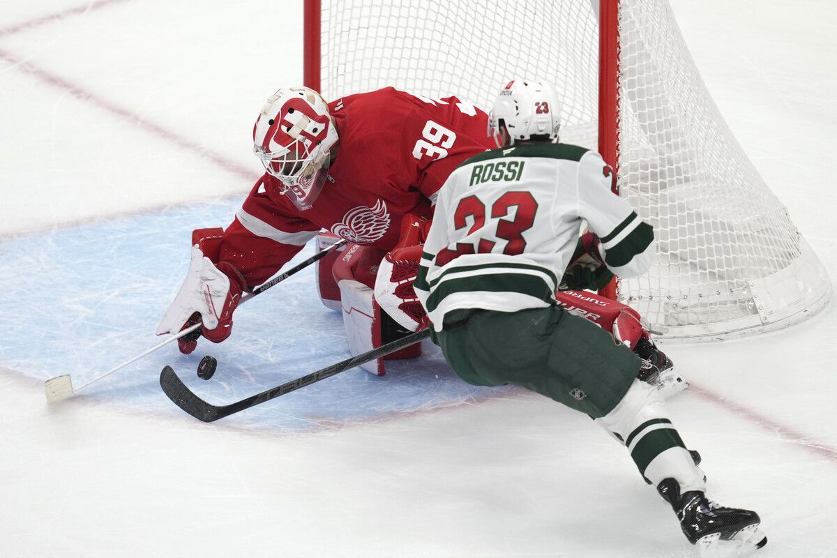 Der entscheidende Moment: Marco Rossi bezwingt Detroit-Torhüter Cam Talbot.⇒ap