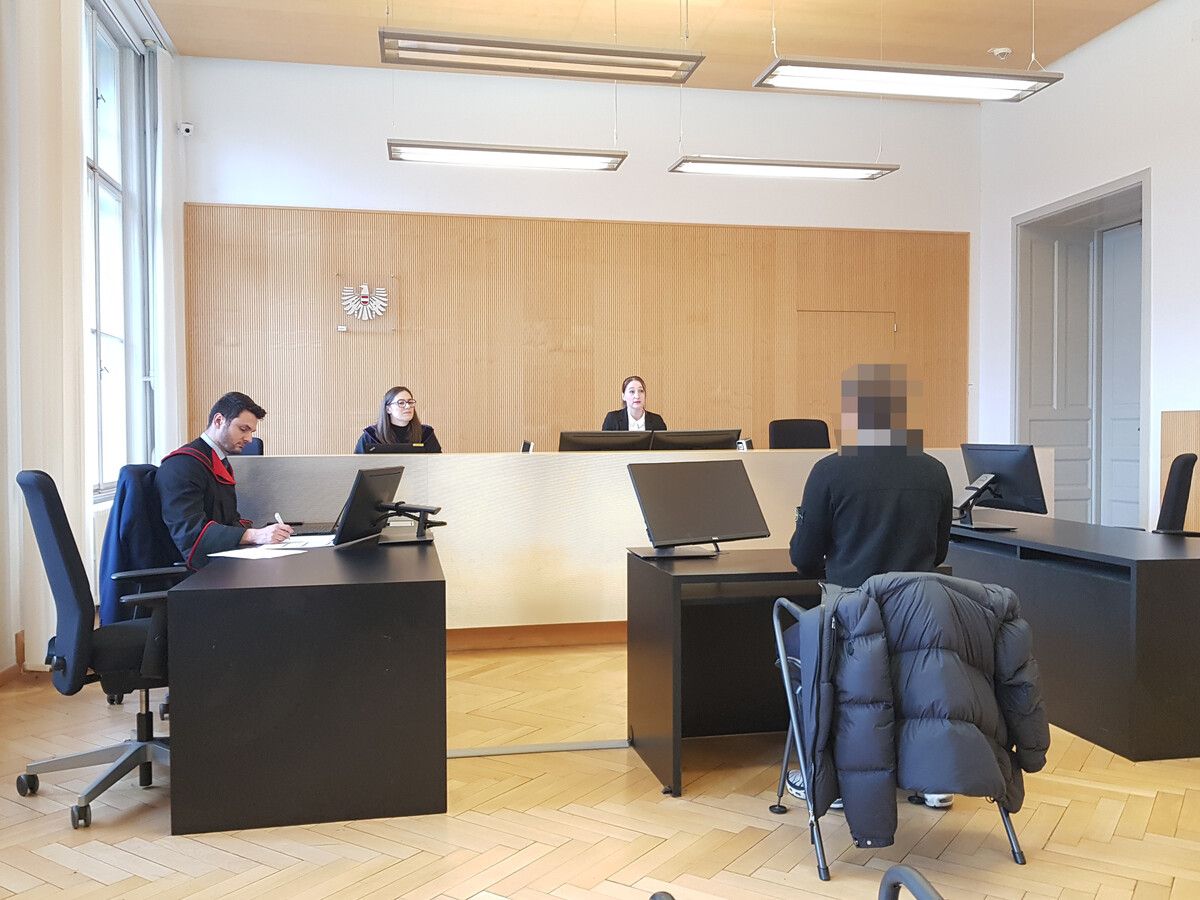Der Jugendliche musste sich vor zwei Richterinnen verantworten. ⇒EC