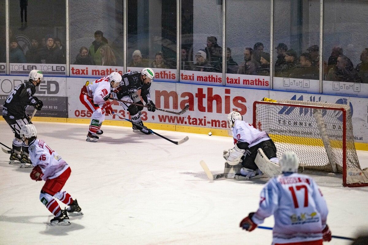 Der KSV agierte im Hinspiel des Viertelfinales beim SC Hohenems abgebrüht und siegte mit 3:1. Nun müssen die Steinböcke in Kapfenberg aufdrehen, wenn sie aufsteigen wollen.