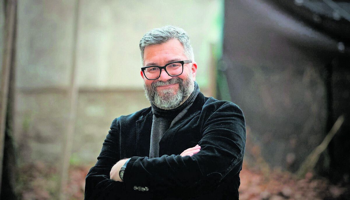 Der oberösterreichische Dokumentarfilmer Friedrich Moser hat sich über fünf Jahre lang mit dem globalen Informationskrieg beschäftigt. ⇒blue+green communication/Moser