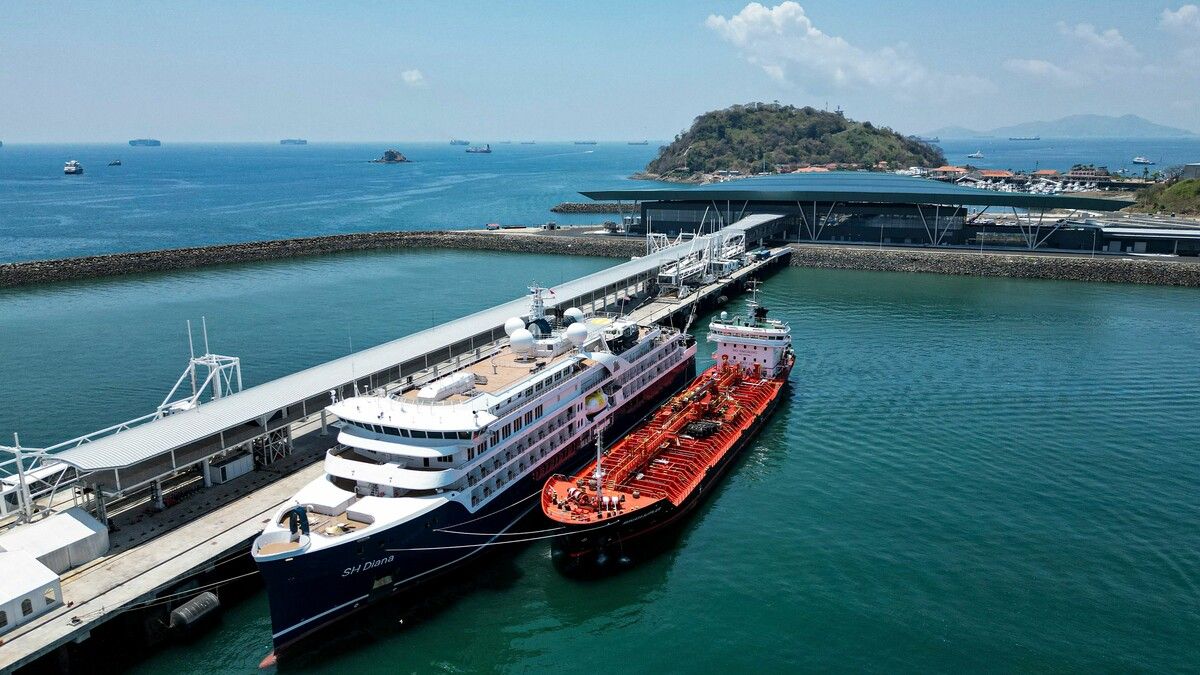 Der Panamakanal ist eine künstliche, 80 Kilometer lange Wasserstraße, die die Landenge von Panama durchschneidet und den Atlantik mit dem Pazifik verbindet.⇒AfP