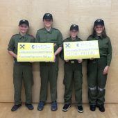 Feuerwehrjugend verteilte Friedenslicht