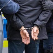 Rabiate Vorarlbergerin beißt Lindauer Polizisten