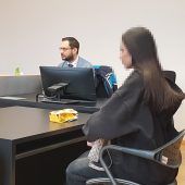 Bruder mit einem Brotmesser attackiert