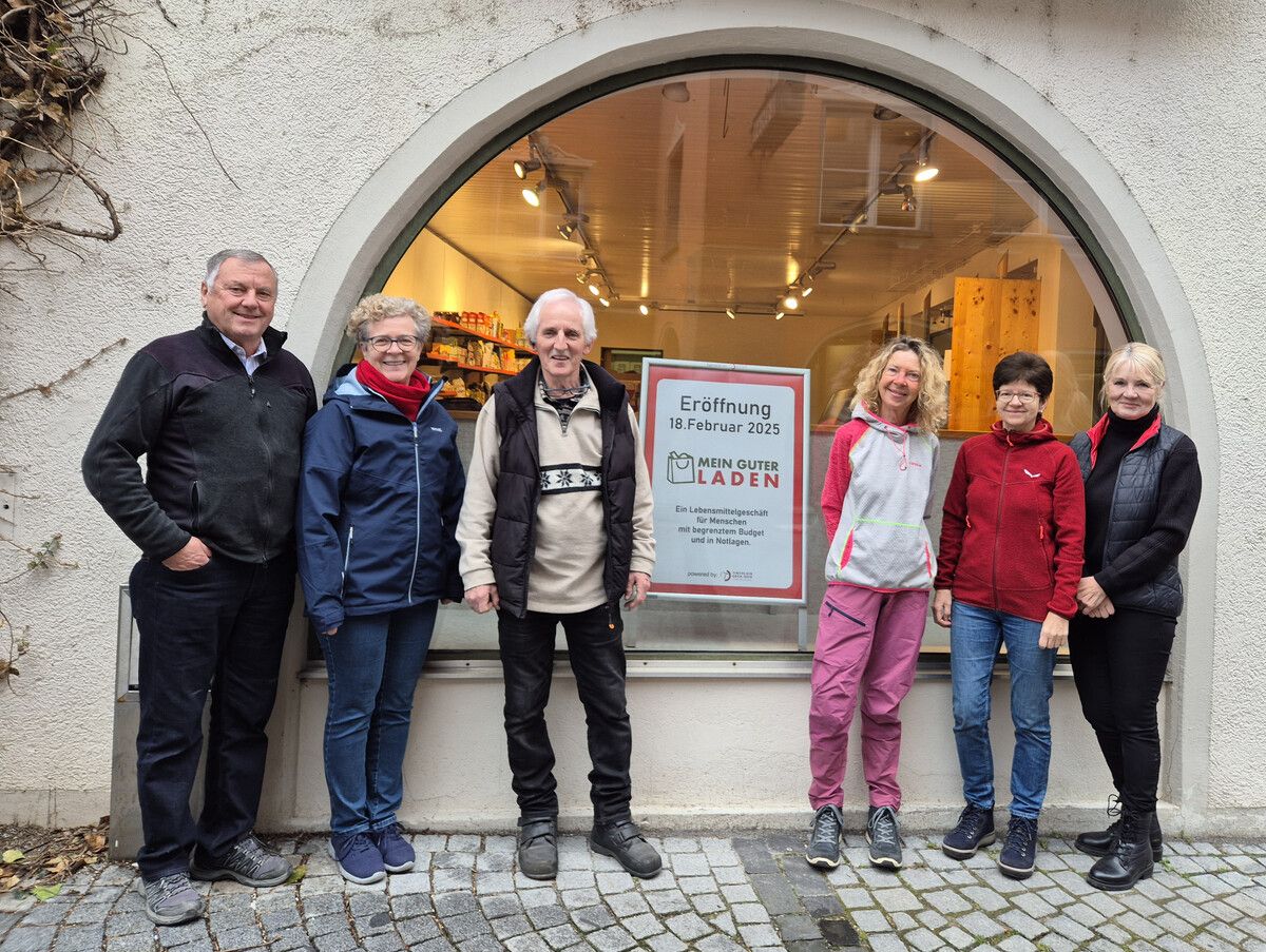 Die Koordinatoren Eugen Wenin, Monika Feurstein und Elmar Stüttler sowie die drei Helferinnen Veronika, Ingrid und Irene. ⇒VN/JUN