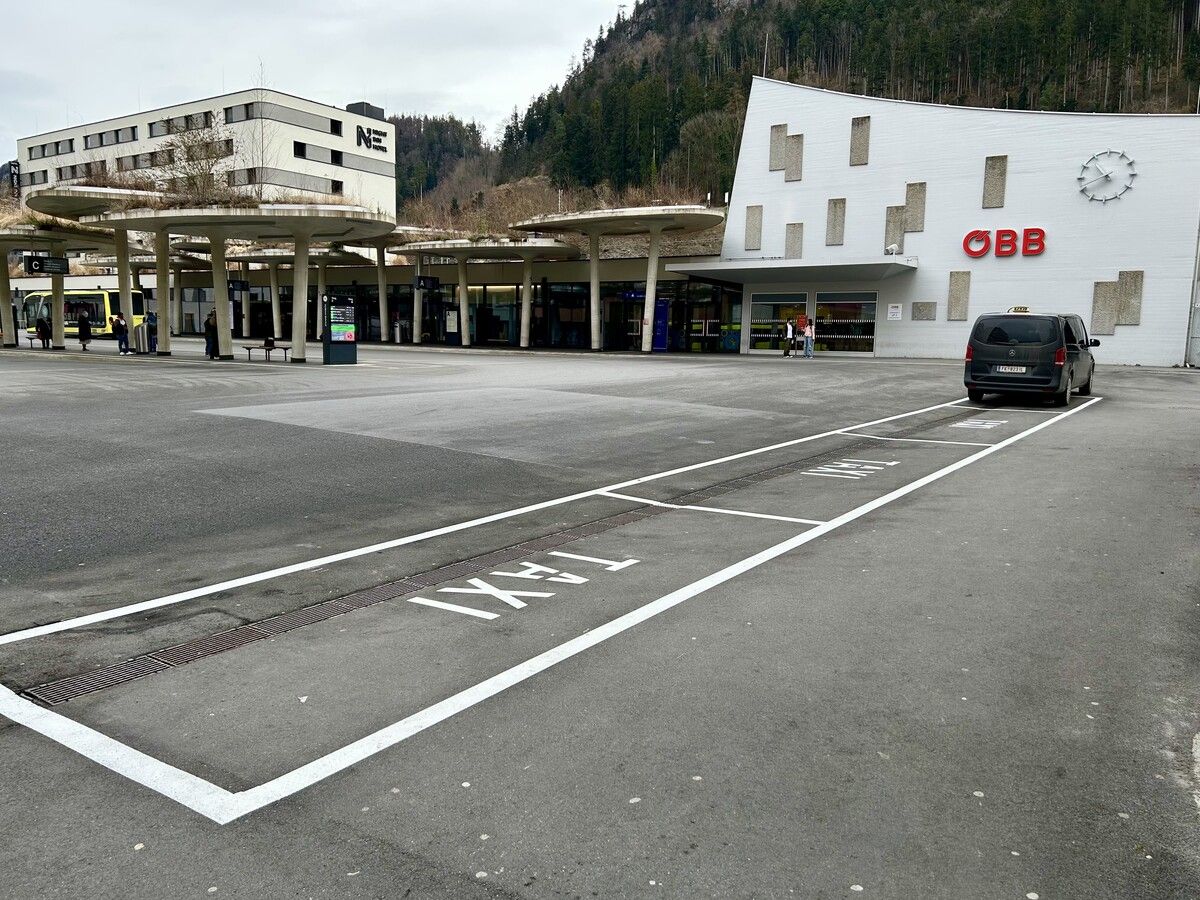 Die neuen Taxistandplätze in Feldkirch sind in Betrieb. ⇒BP