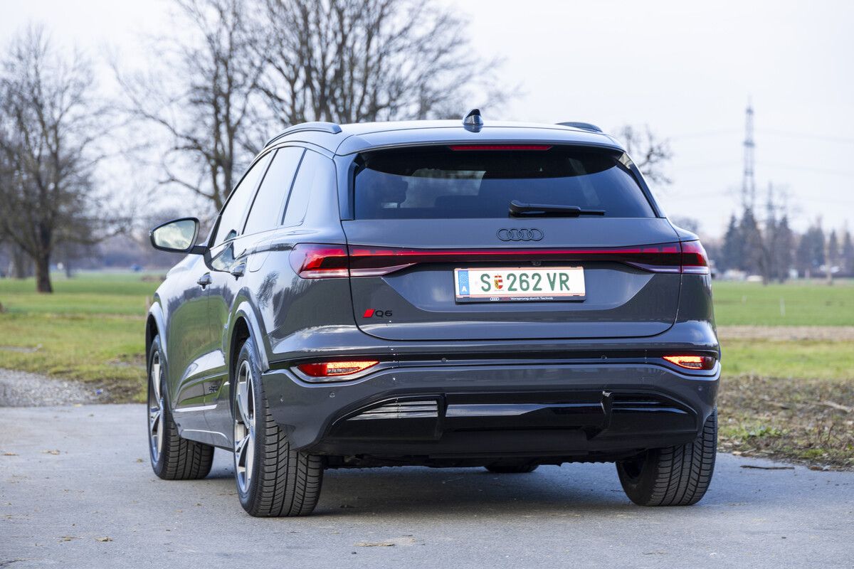 Mit dem Sportback hat Audi beim Q6 e-tron eine besonders schicke Karosserievariante im Angebot.⇒