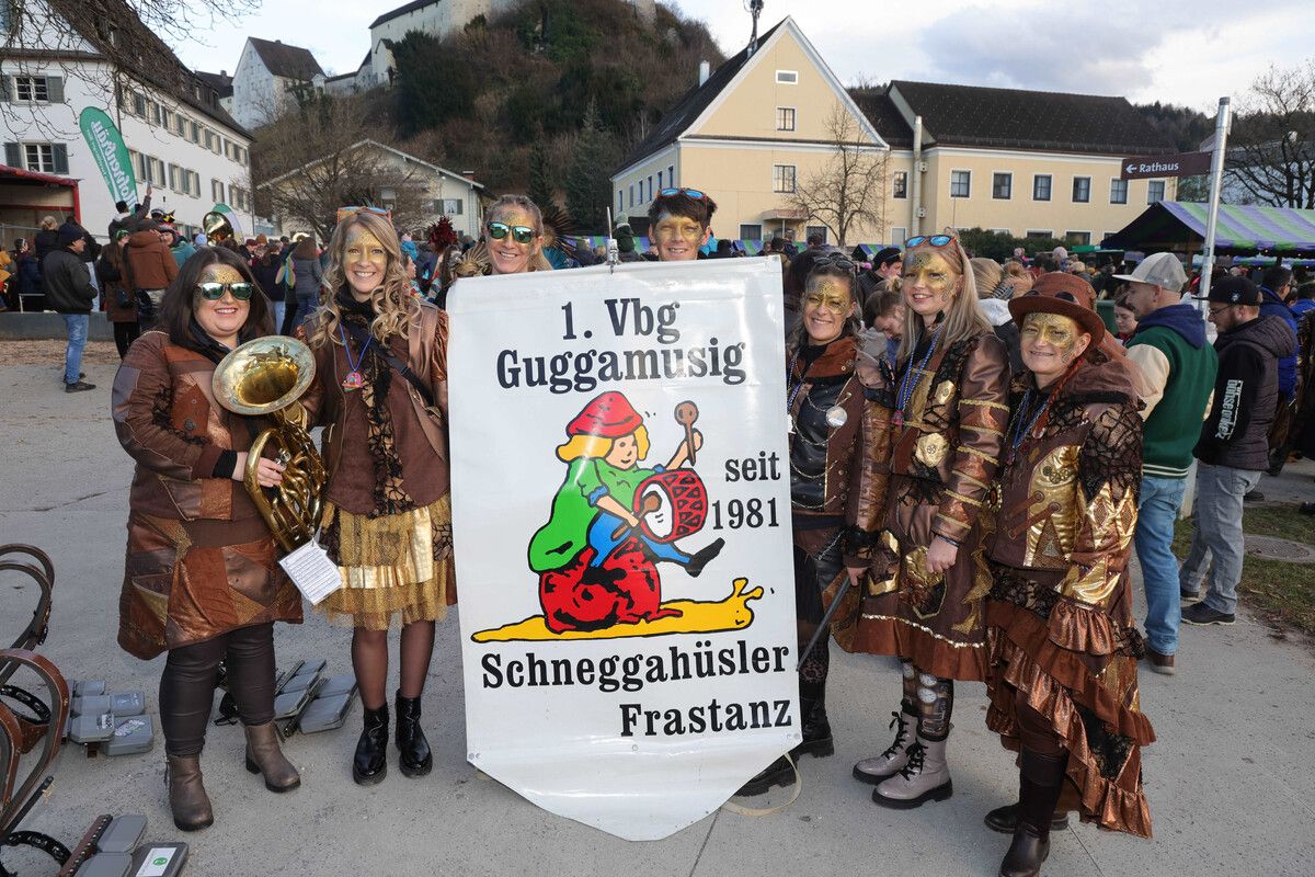 Eine Abordnung der „Schneggahüsler“ Frastanz. ⇒AME