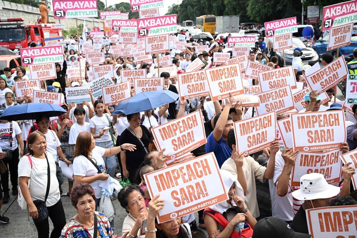 Erneut demonstrierten zahlreiche Menschen in Manila gegen die Amtsenthebung der philippinischen Vizepräsidentin Sara Duterte. AFP