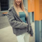 Cool in grau