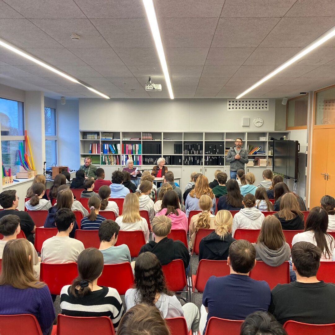 Gretl Purtscher war zu Gast in der Musikmittelschule Thüringen. ⇒Veranstalter