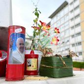 Papst Franziskus wegen Bronchitis ins Krankenhaus eingeliefert