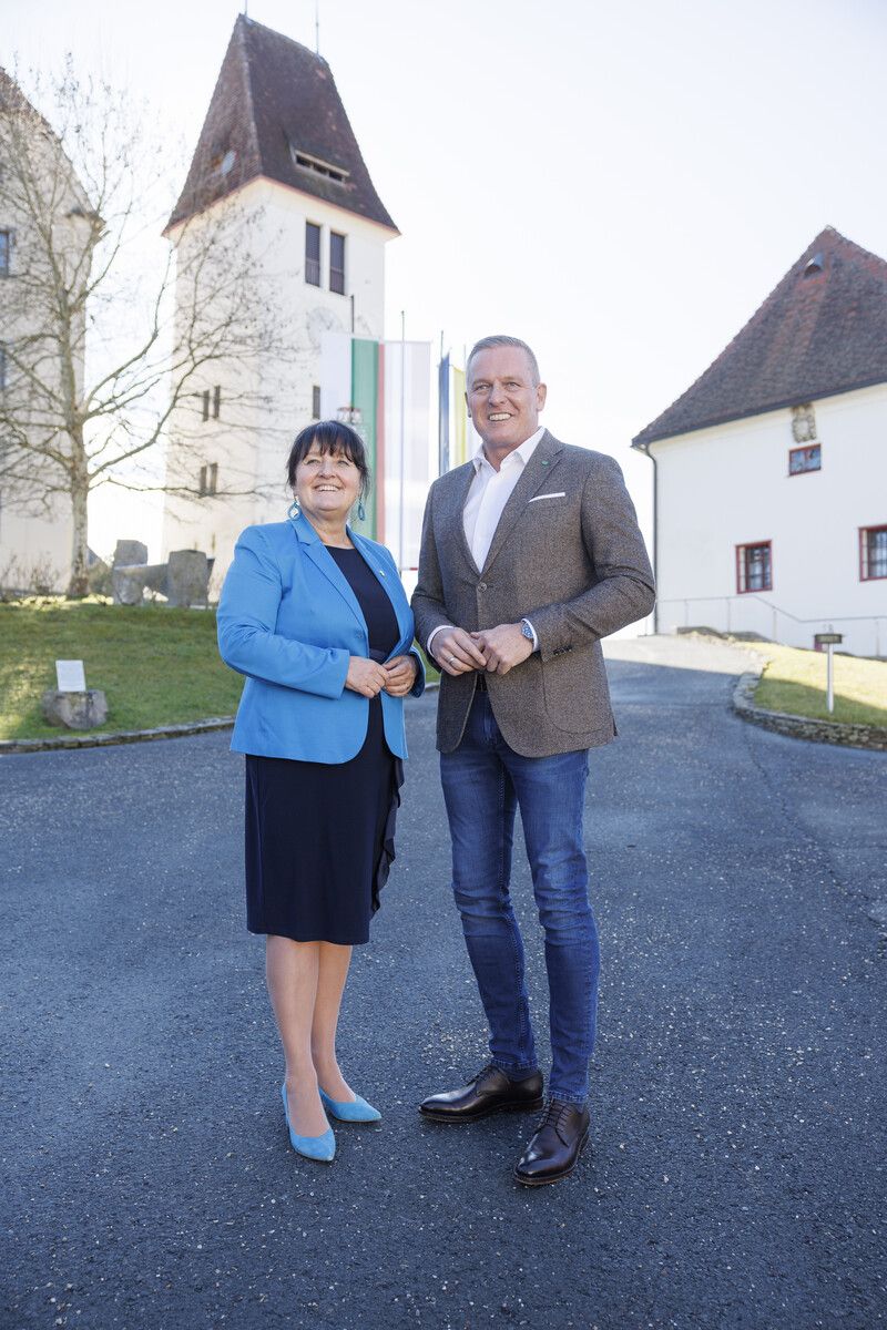 LH Mario Kunasek (FPÖ) und Stellvertreterin Manuela Khom (ÖVP).⇒apa