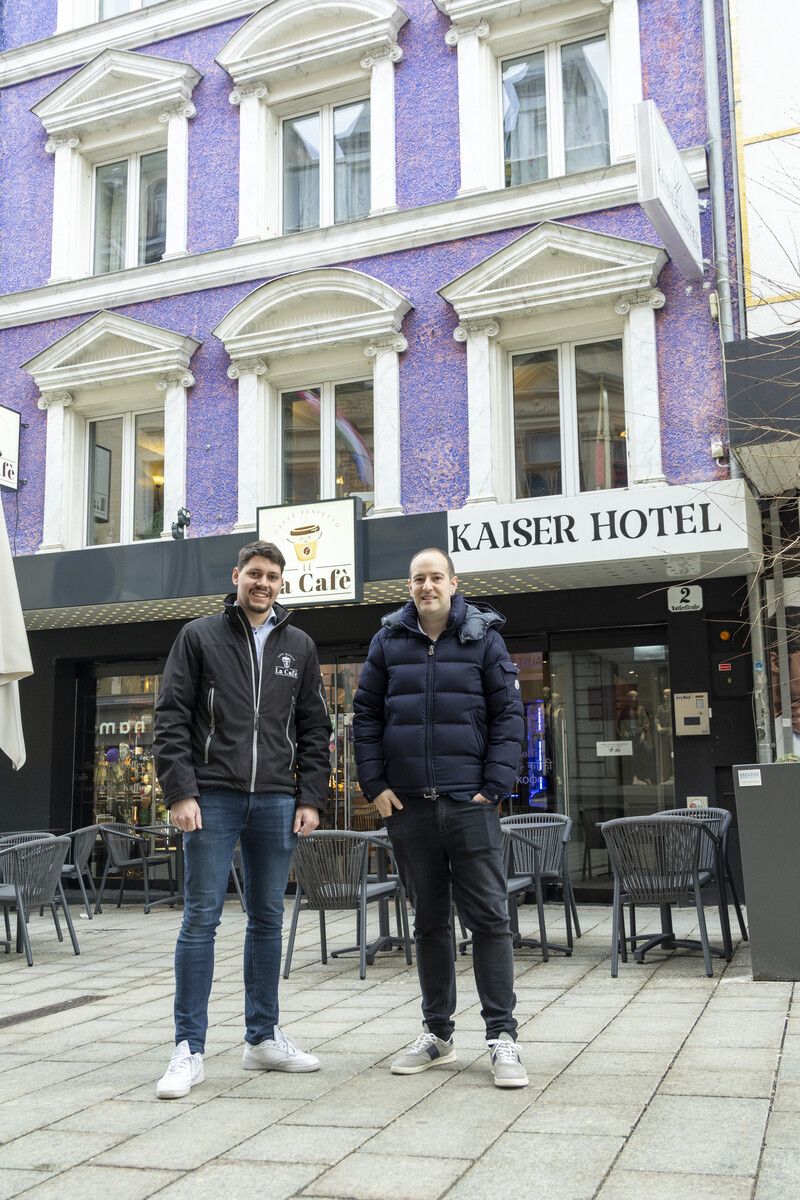 Manuel Vetter (l.) und Claudio Errico freuen sich auf ihre neue Aufgabe. VN/Paulitsch